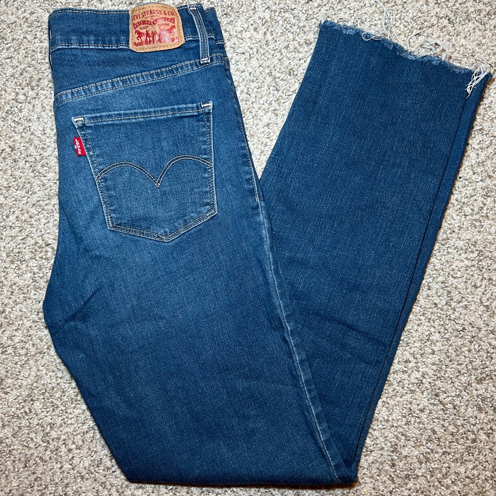 Levi's Blue Jeans with Frayed Hem